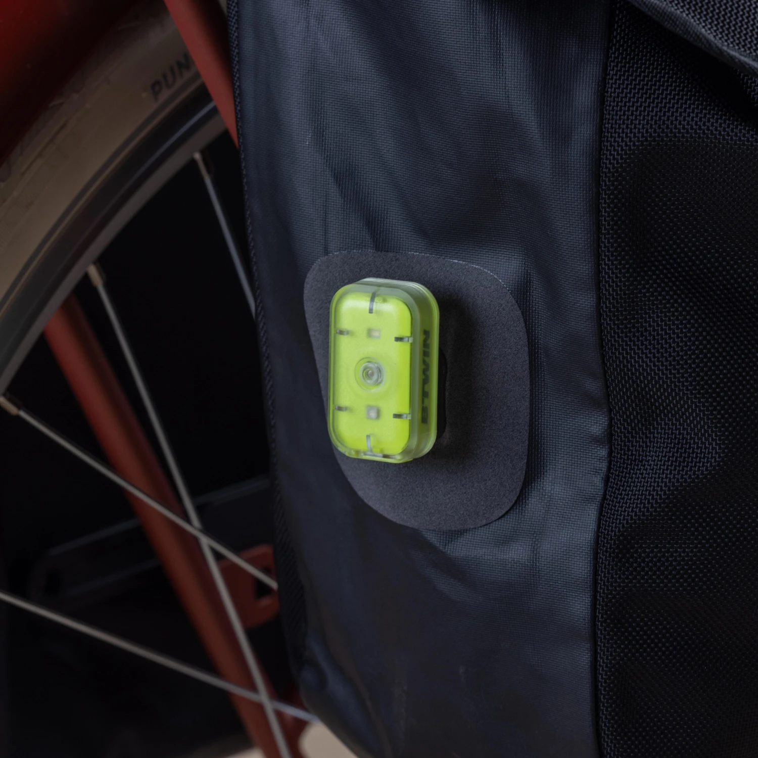 540 Waterproof Double Pannier Rack Bike Bags 2 X 20L 11 540 Waterproof Double Pannier Rack Bike Bags 2 X 20L - Image 9